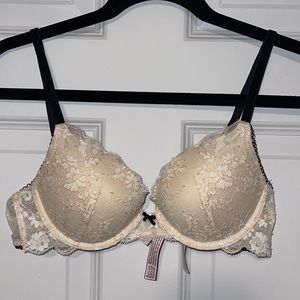 34B Victoria’s Secret dream angels cream push up